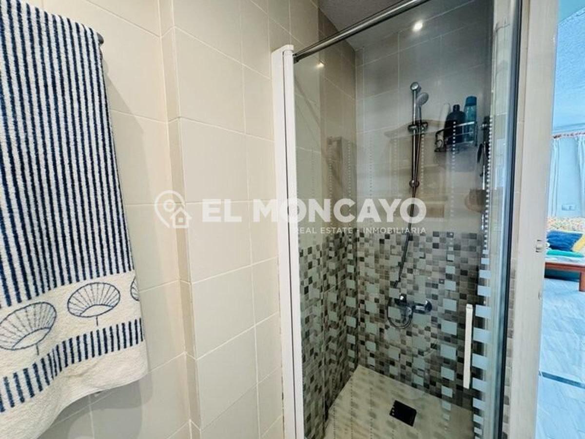 Bungalow à Torrevieja, Alicante, Espagne 2 chambres, 81 m2 No. 148980