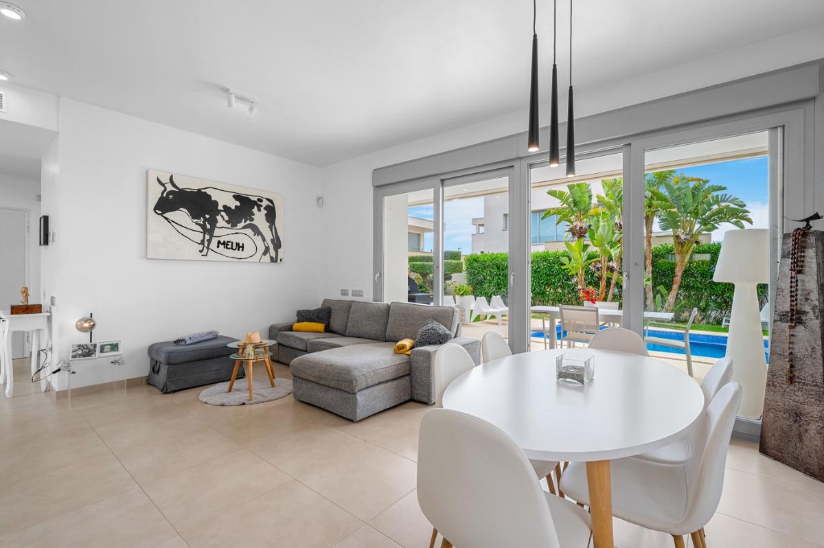 Villa in Orihuela, Alicante, Spain 3 bedrooms, 119 sq.m. No. 148979