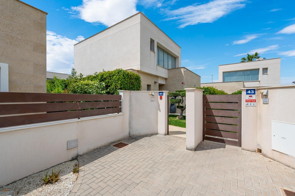Villa in Orihuela, Alicante, Spain 3 bedrooms, 119 sq.m. No. 148979