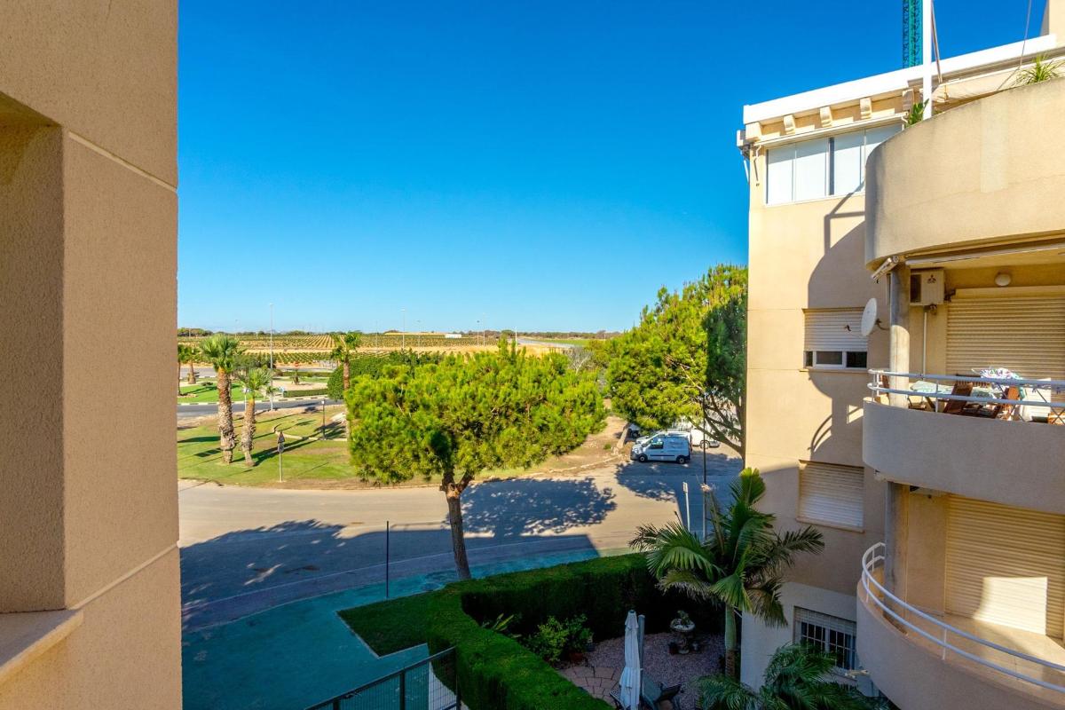 Appartamento a Alicante, Spagna 3 camere da letto, 107 mq. N° 148982