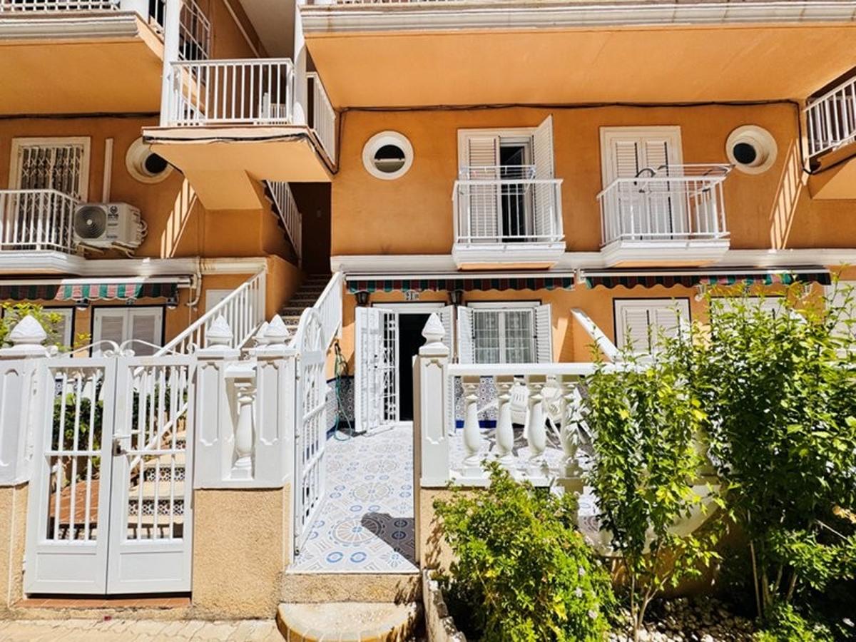 Kamienica w La Mata, Alicante, Hiszpania 2 sypialnie, 75 mkw. nr 148983