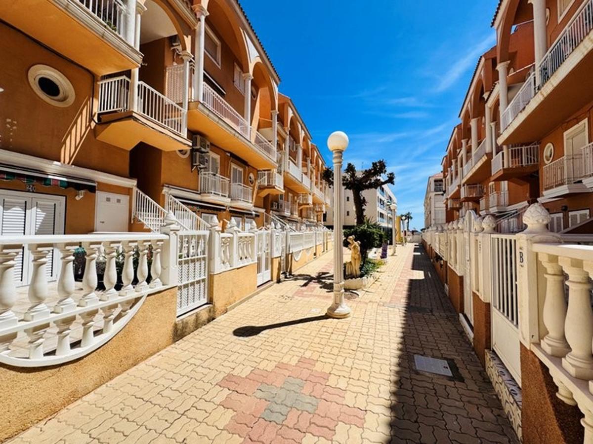 Kamienica w La Mata, Alicante, Hiszpania 2 sypialnie, 75 mkw. nr 148983