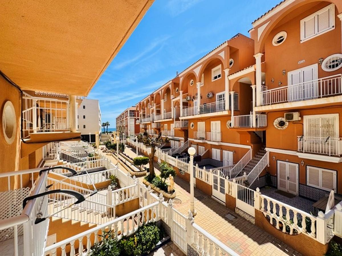 Kamienica w La Mata, Alicante, Hiszpania 2 sypialnie, 75 mkw. nr 148983