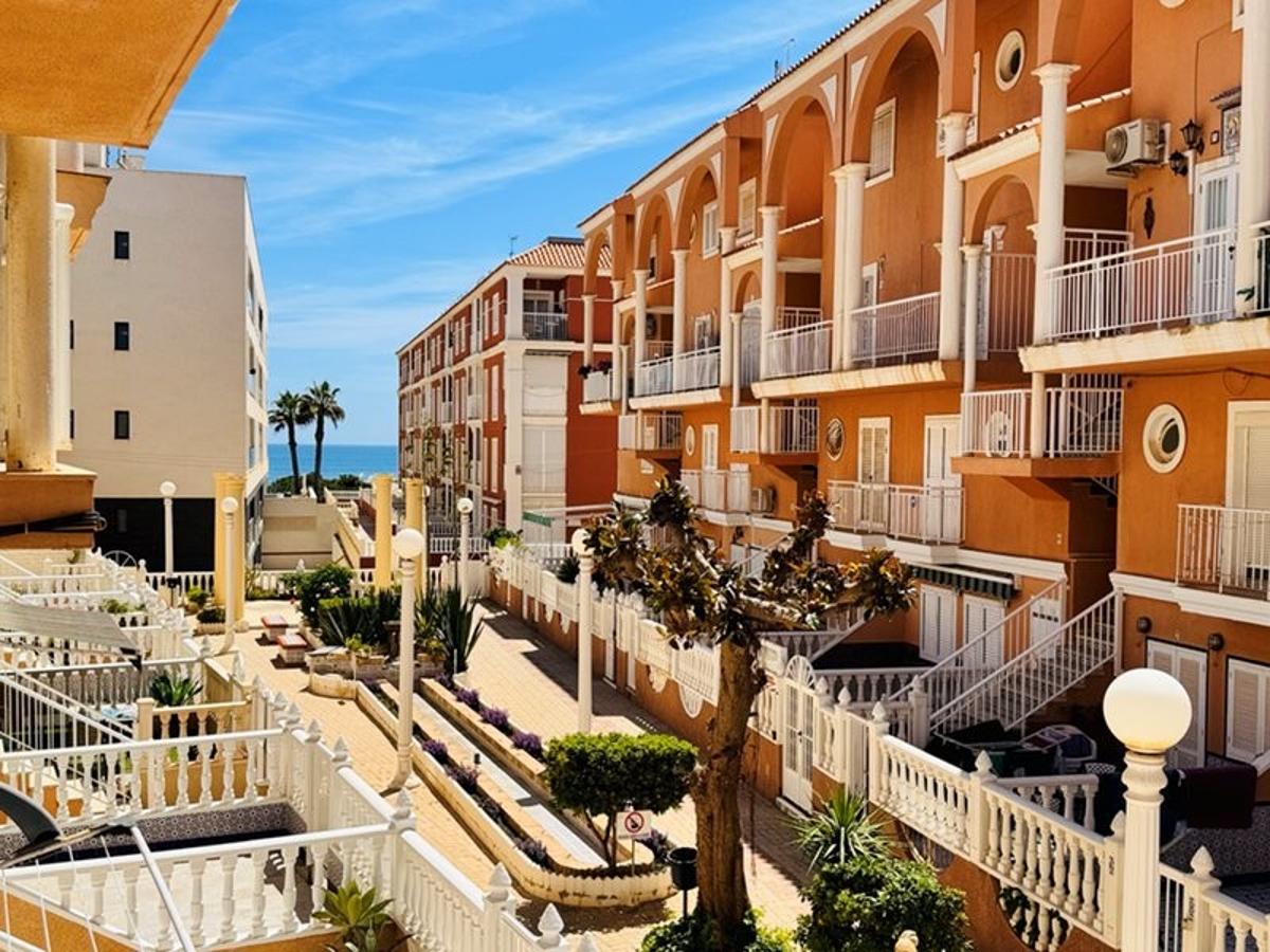 Kamienica w La Mata, Alicante, Hiszpania 2 sypialnie, 75 mkw. nr 148983