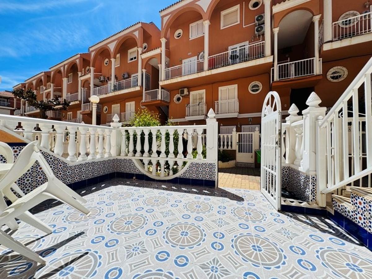 Kamienica w La Mata, Alicante, Hiszpania 2 sypialnie, 75 mkw. nr 148983