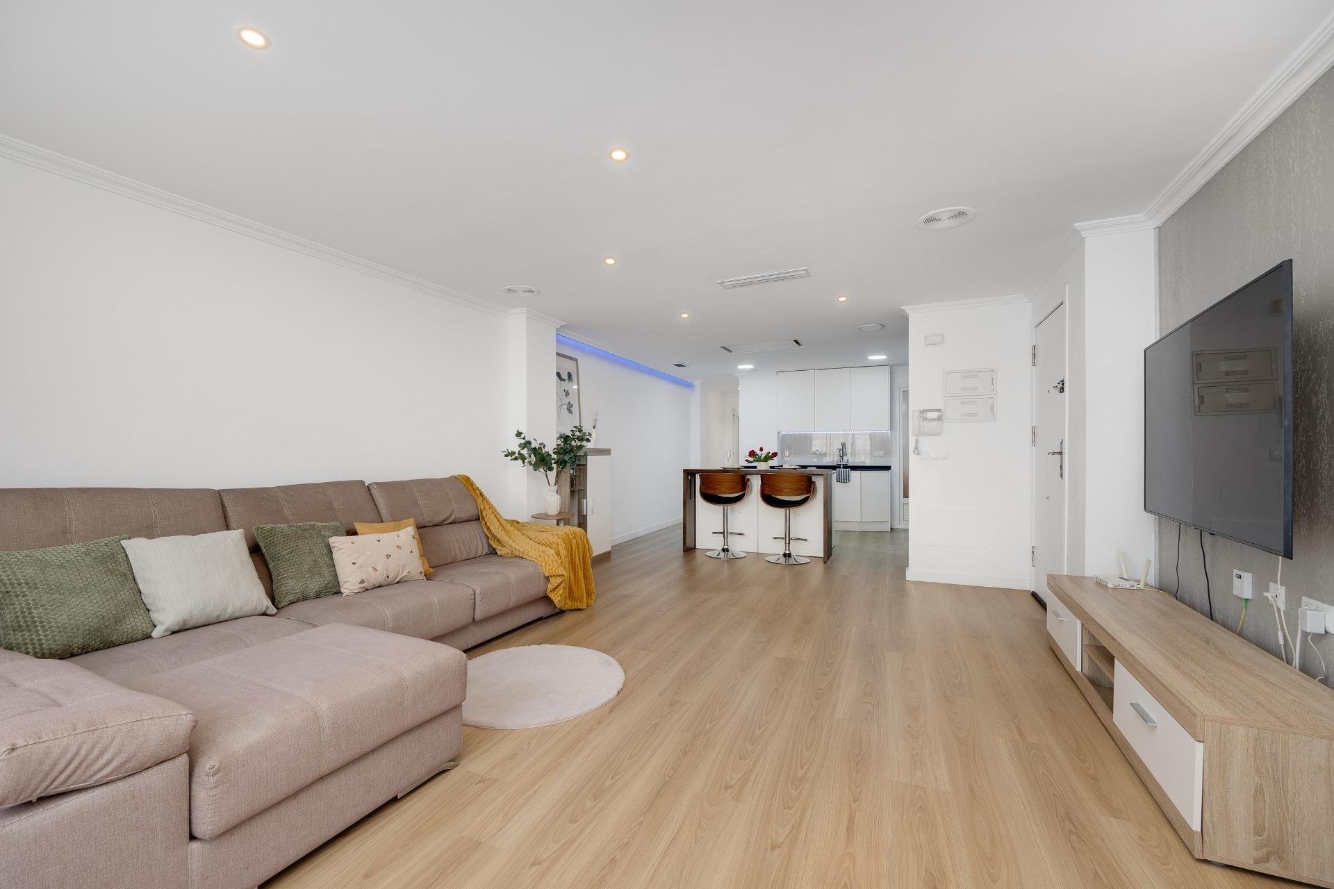 Appartamento a Torrevieja, Alicante, Spagna 3 camere da letto, 135 mq. N° 149770