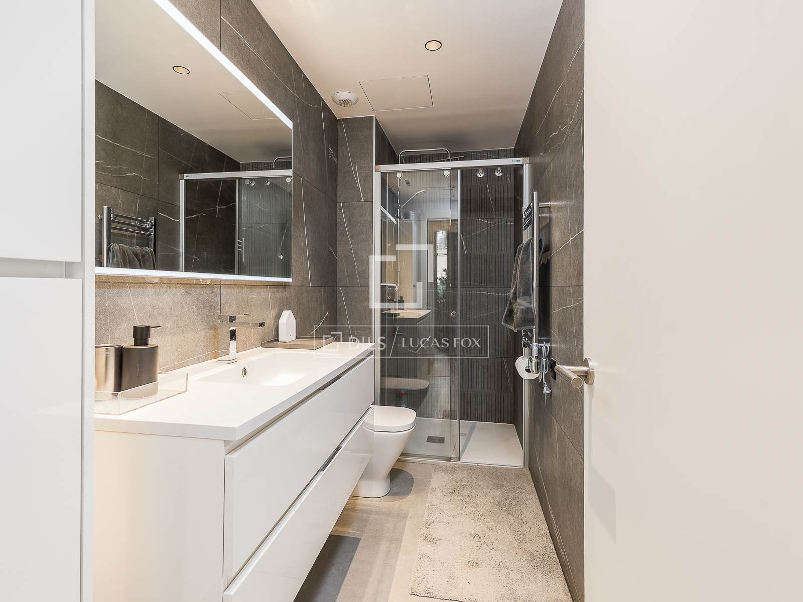 Penthouse in Barcelona, Spain 2 bedrooms, 78 sq.m. No. 150454