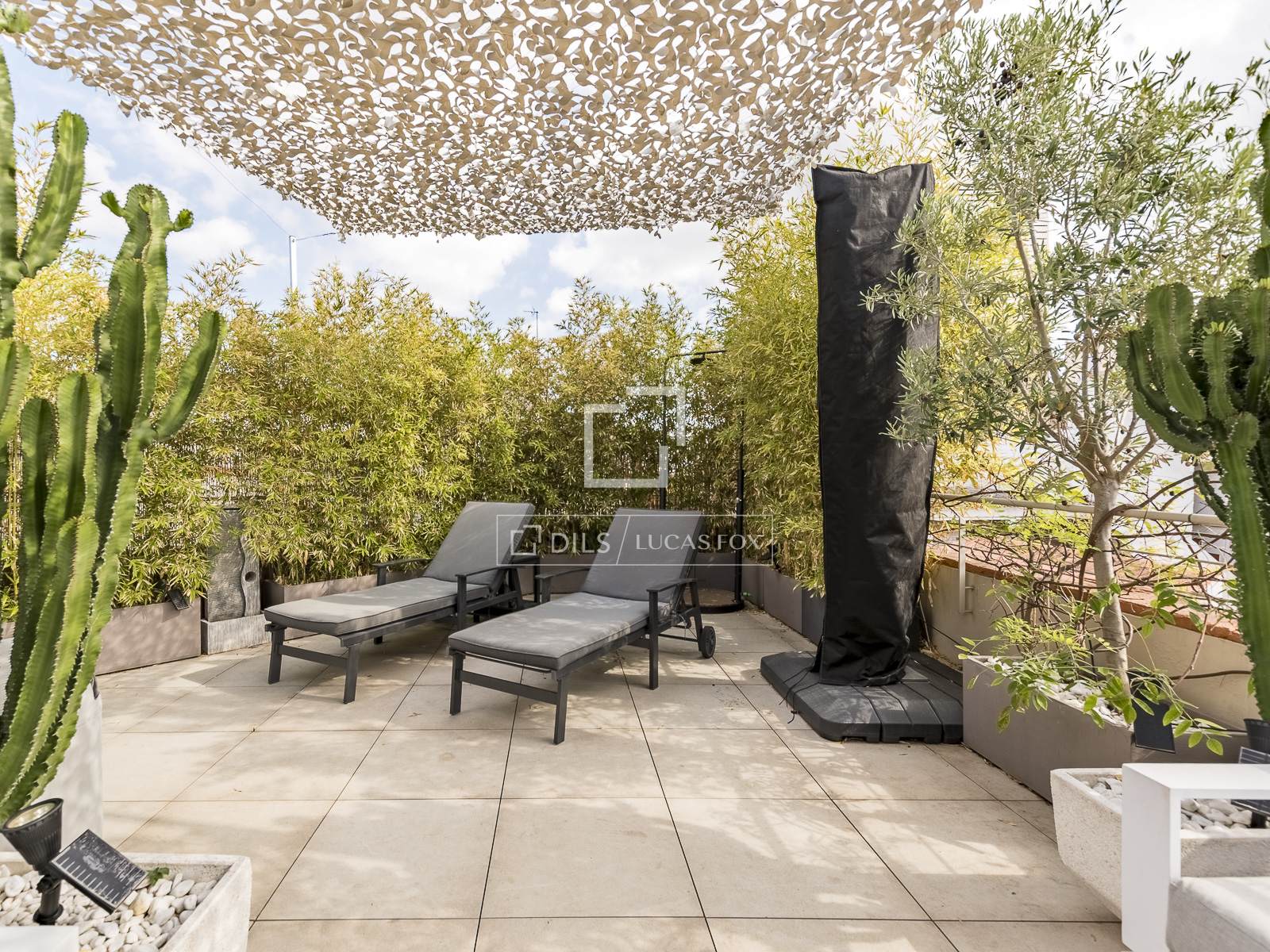 Penthouse in Barcelona, Spain 2 bedrooms, 78 sq.m. No. 150454