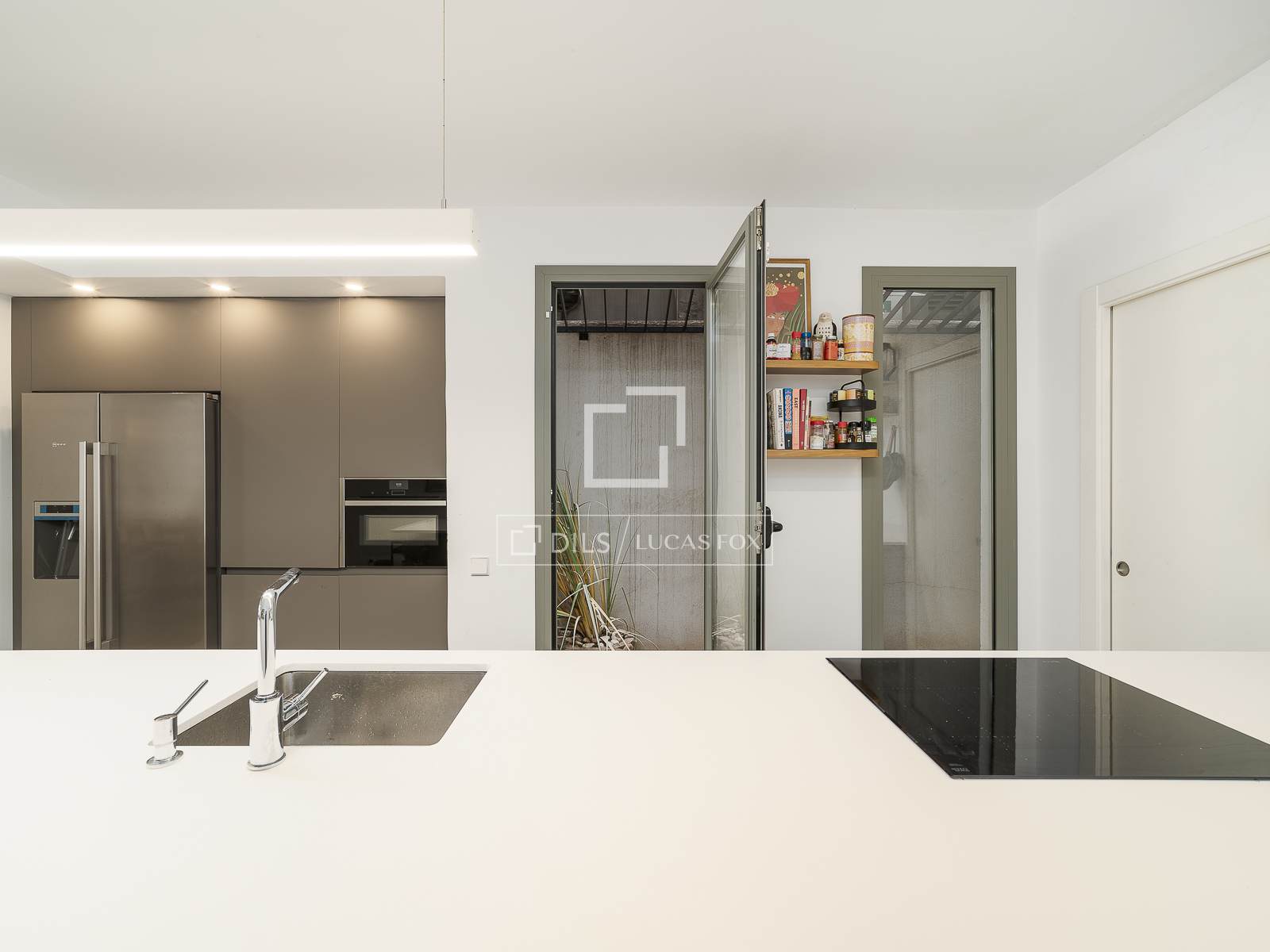 Huoneisto Barcelona, Espanja 3 makuuhuonetta, 165 m2 No. 150456