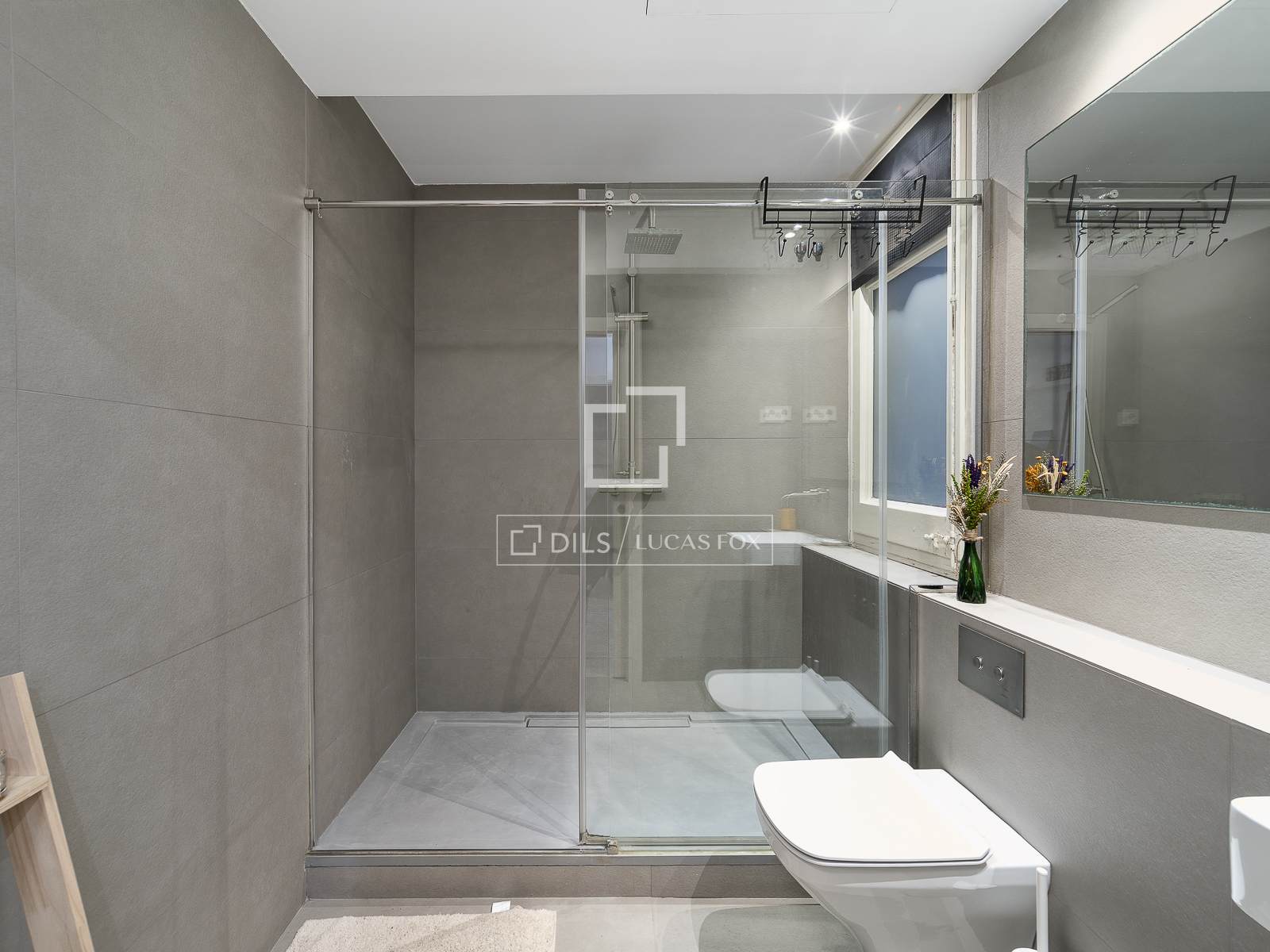 Huoneisto Barcelona, Espanja 3 makuuhuonetta, 165 m2 No. 150456