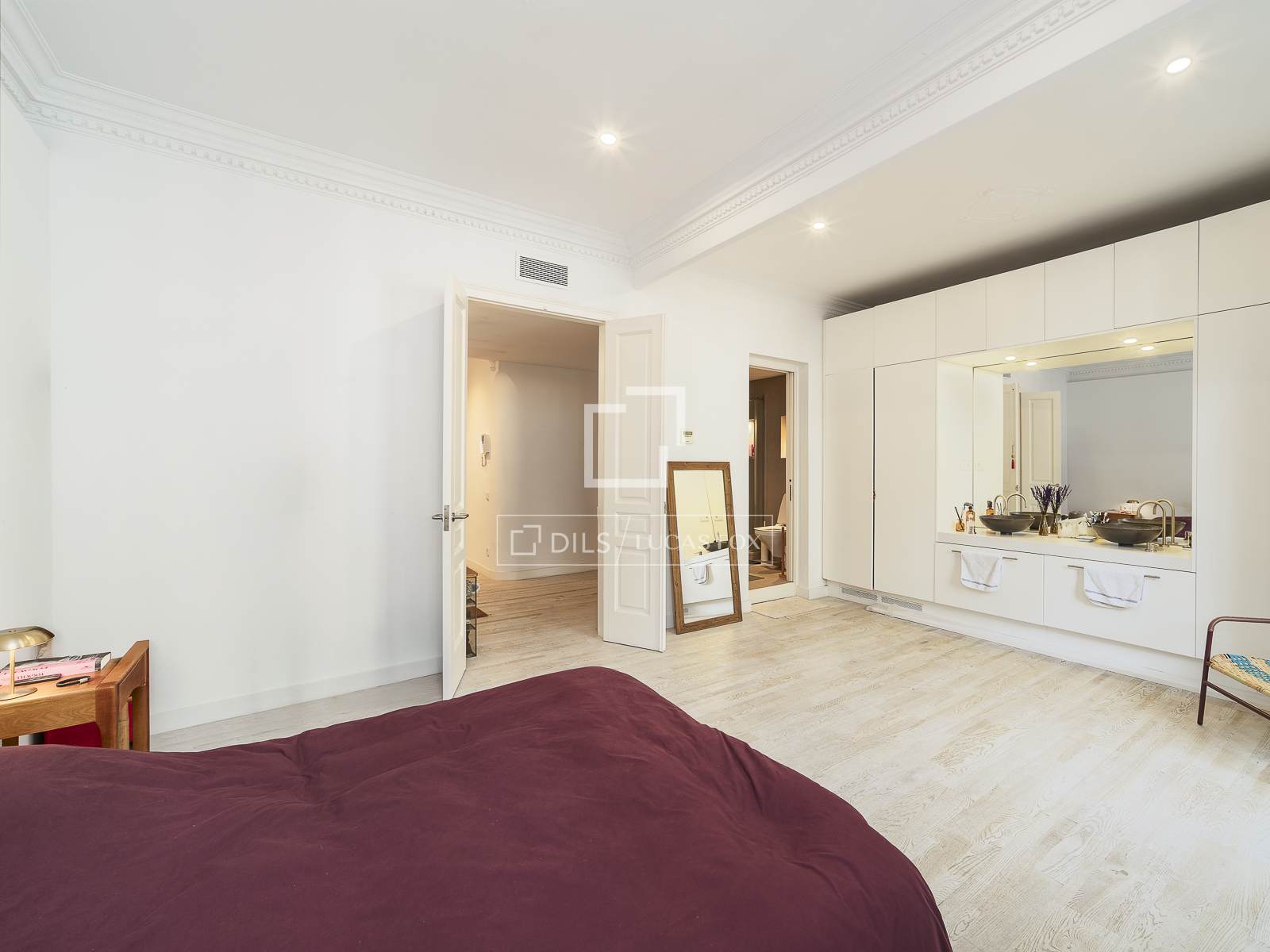 Huoneisto Barcelona, Espanja 3 makuuhuonetta, 165 m2 No. 150456