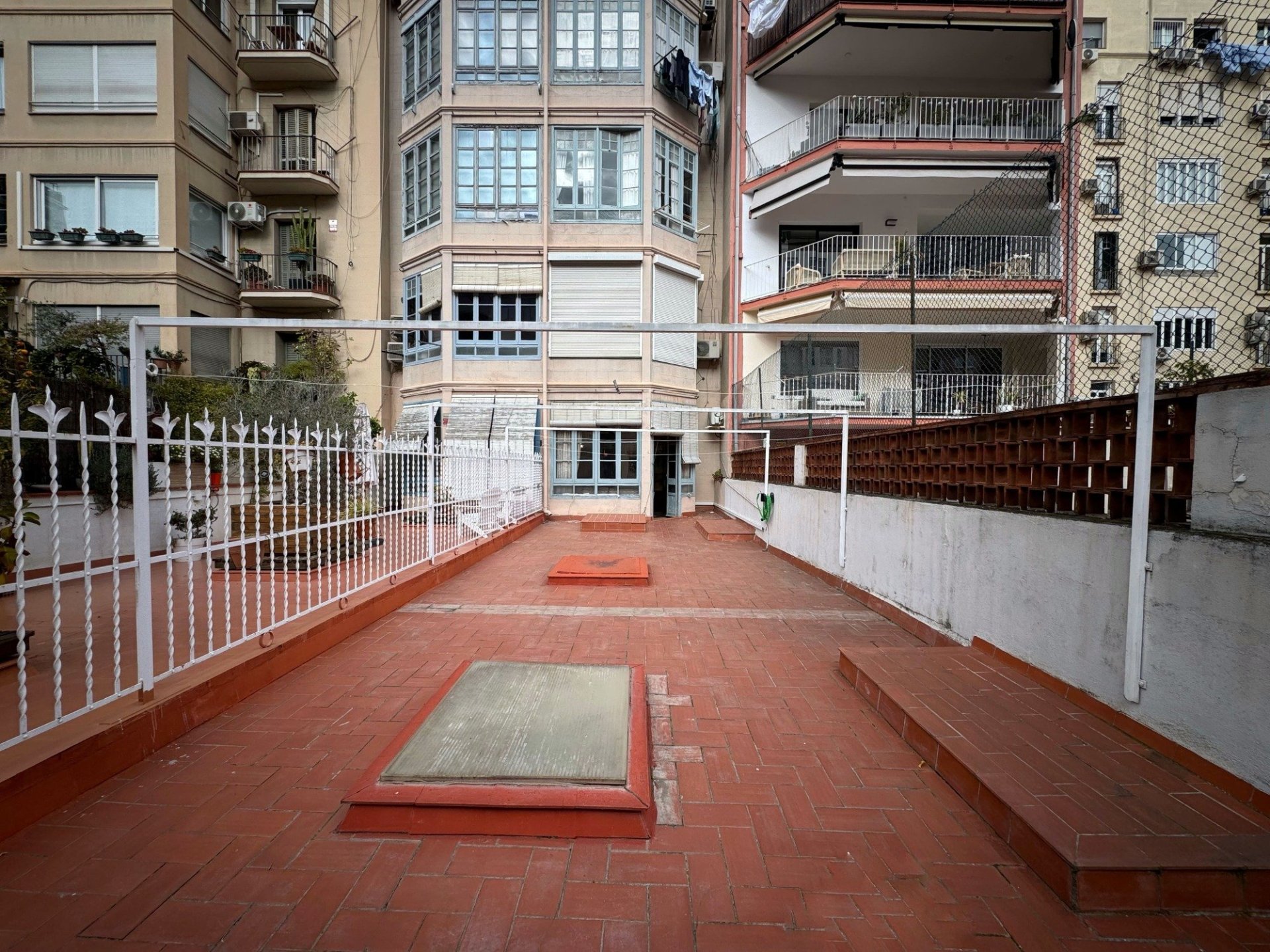 Dzīvoklis Barcelona, Spānijā 5 istabas, 136 m2 Nr. 155971