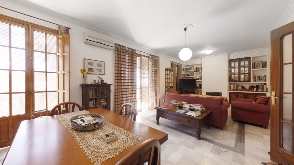 Hus i Coria del Rio, Seville, Spanien 5 sovrum, 500 kvm. Nr. 155970