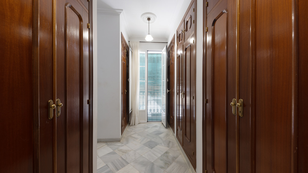 Hus i Coria del Rio, Seville, Spanien 5 sovrum, 500 kvm. Nr. 155970