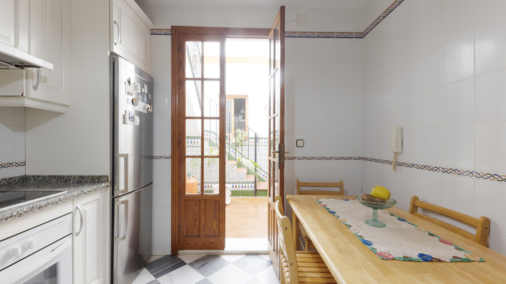 Hus i Coria del Rio, Seville, Spanien 5 sovrum, 500 kvm. Nr. 155970