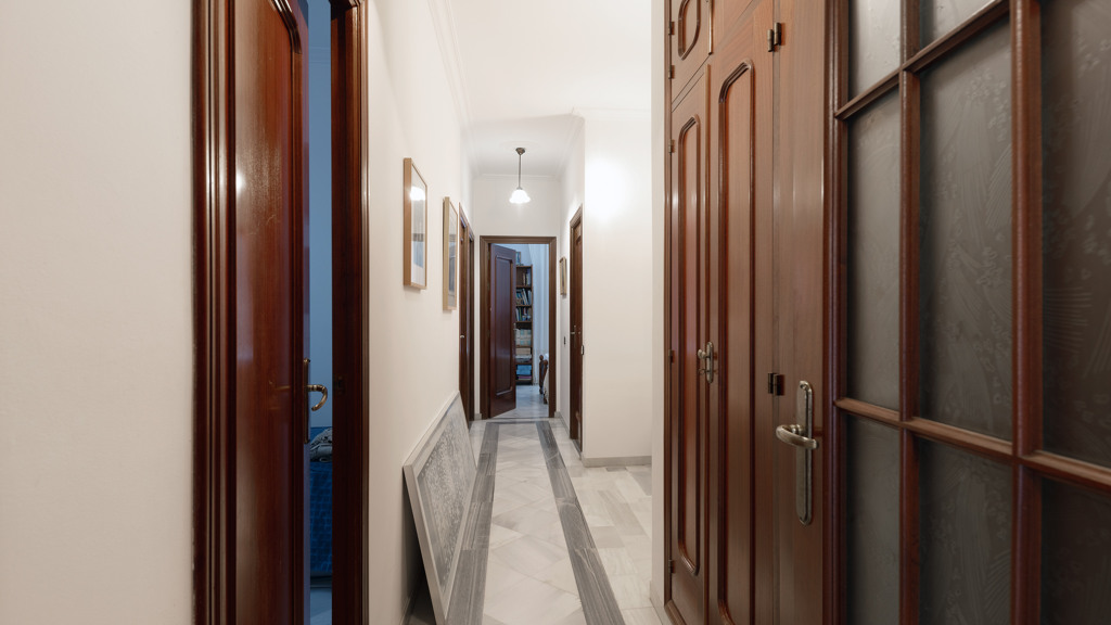 Hus i Coria del Rio, Seville, Spanien 5 sovrum, 500 kvm. Nr. 155970