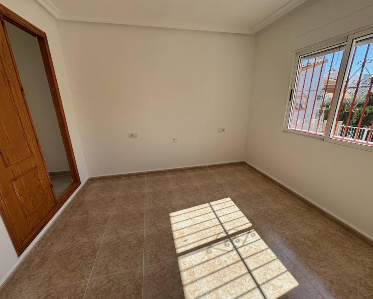 Villa en Algorfa, Alicante, España 2 dormitorios, 73 m2 No. 149116
