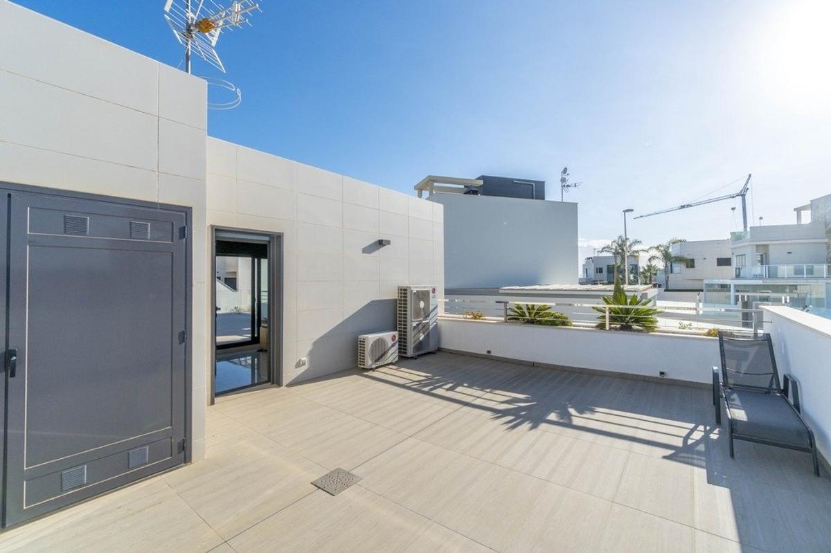 Villa a Alicante, Spagna 3 camere da letto, 196 mq. N° 149117
