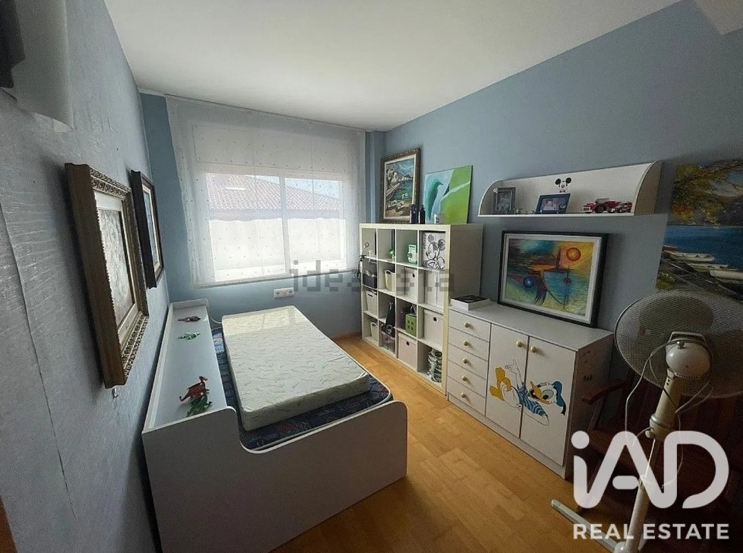 Duplex in Sant Feliu de Llobregat, Barcelona, Spanien 4 Schlafzimmer, 209 m2 Nr. 187553