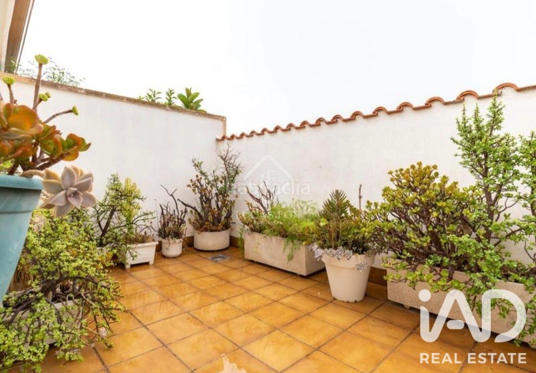Duplex in Sant Feliu de Llobregat, Barcelona, Spanien 4 Schlafzimmer, 209 m2 Nr. 187553