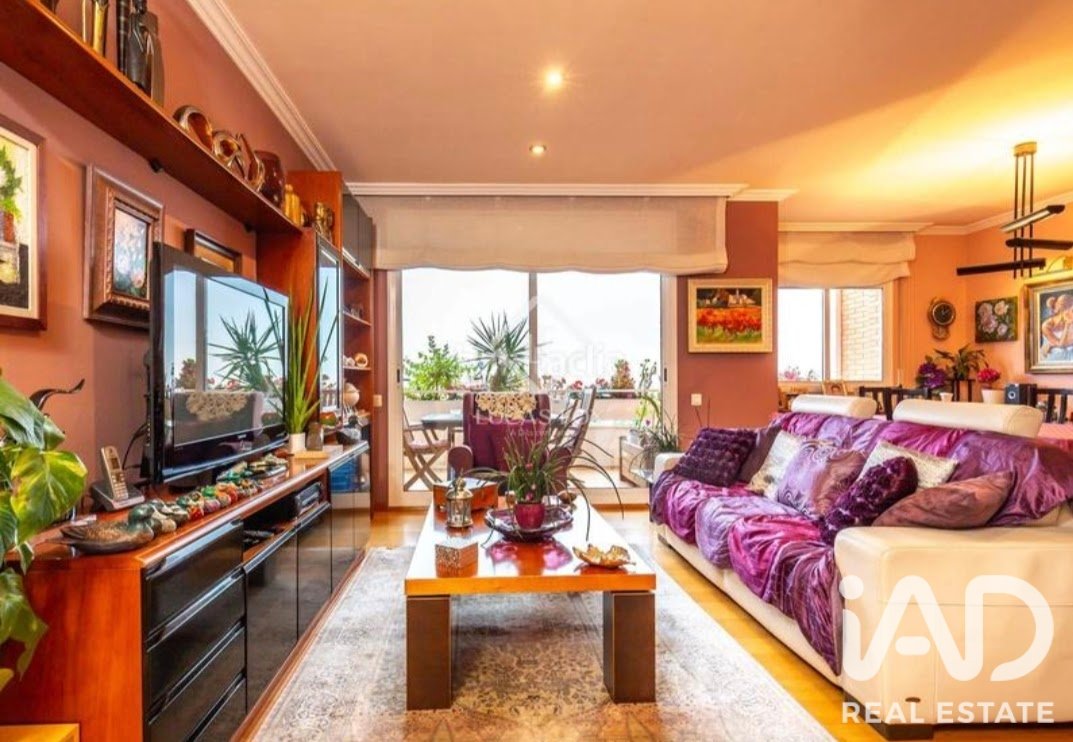 Duplex in Sant Feliu de Llobregat, Barcelona, Spanien 4 Schlafzimmer, 209 m2 Nr. 187553