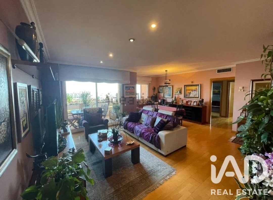 Duplex in Sant Feliu de Llobregat, Barcelona, Spanien 4 Schlafzimmer, 209 m2 Nr. 187553