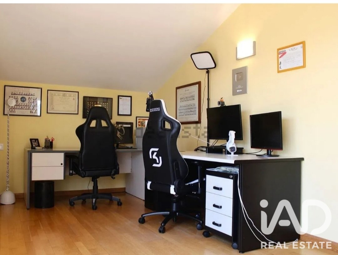 Duplex in Sant Feliu de Llobregat, Barcelona, Spanien 4 Schlafzimmer, 209 m2 Nr. 187553