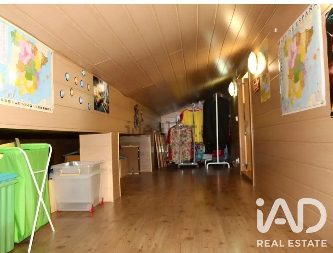 Duplex in Sant Feliu de Llobregat, Barcelona, Spanien 4 Schlafzimmer, 209 m2 Nr. 187553