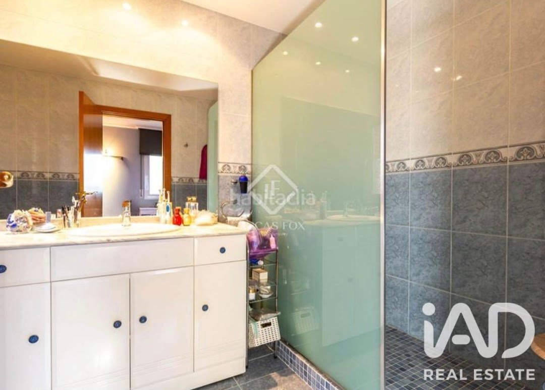 Duplex in Sant Feliu de Llobregat, Barcelona, Spanien 4 Schlafzimmer, 209 m2 Nr. 187553