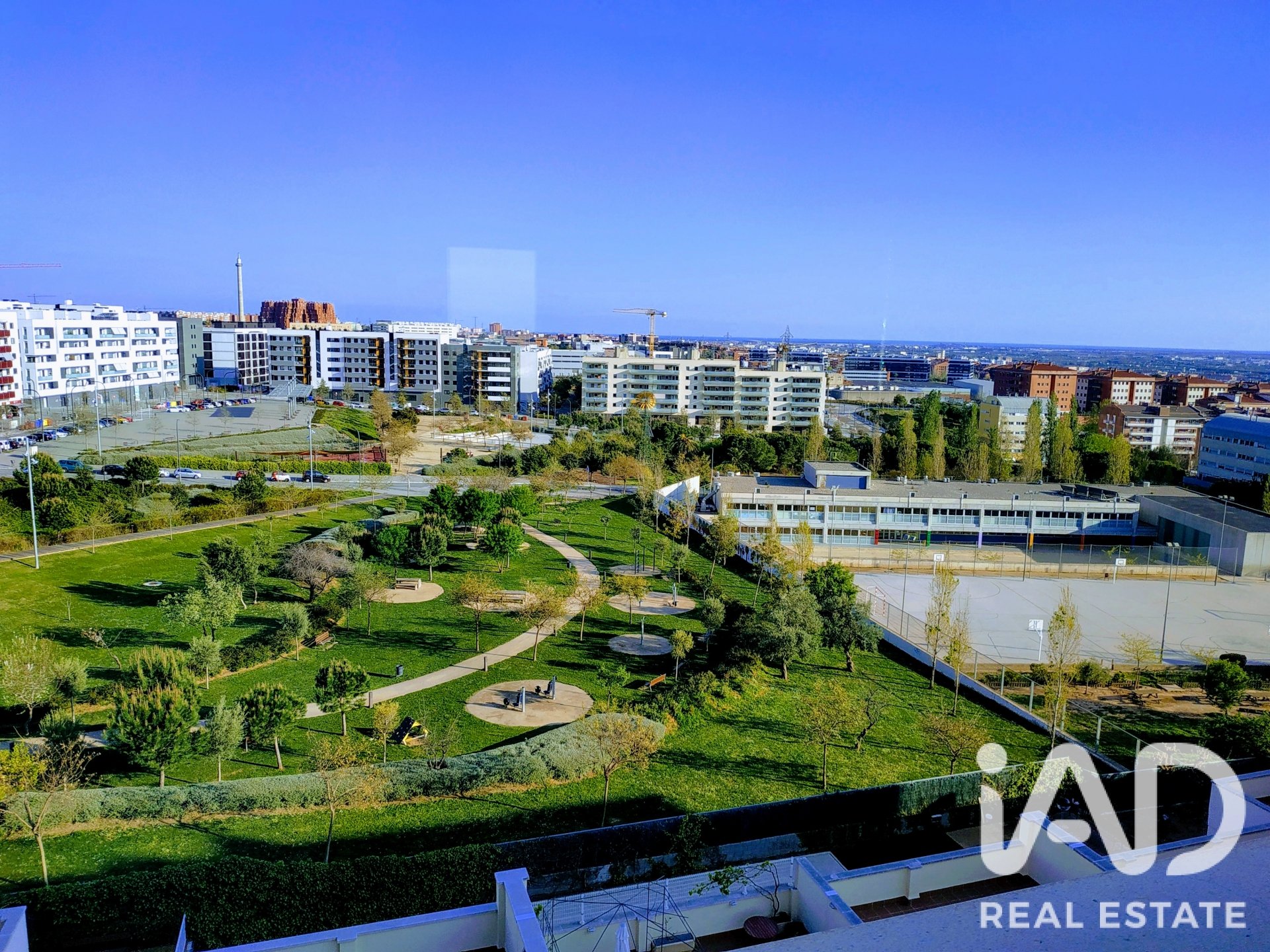 Duplex in Sant Feliu de Llobregat, Barcelona, Spanien 4 Schlafzimmer, 209 m2 Nr. 187553