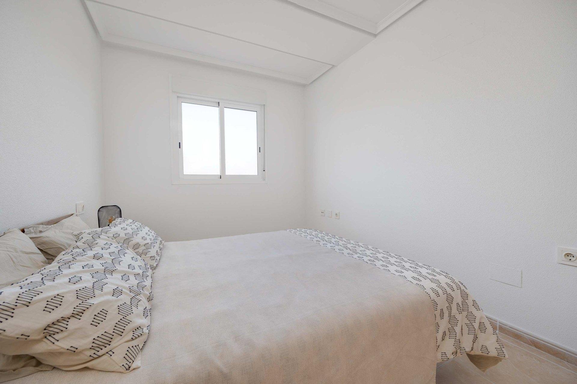 Apartamento en San Fulgencio, Alicante, España 2 dormitorios, 75 m2 No. 184282