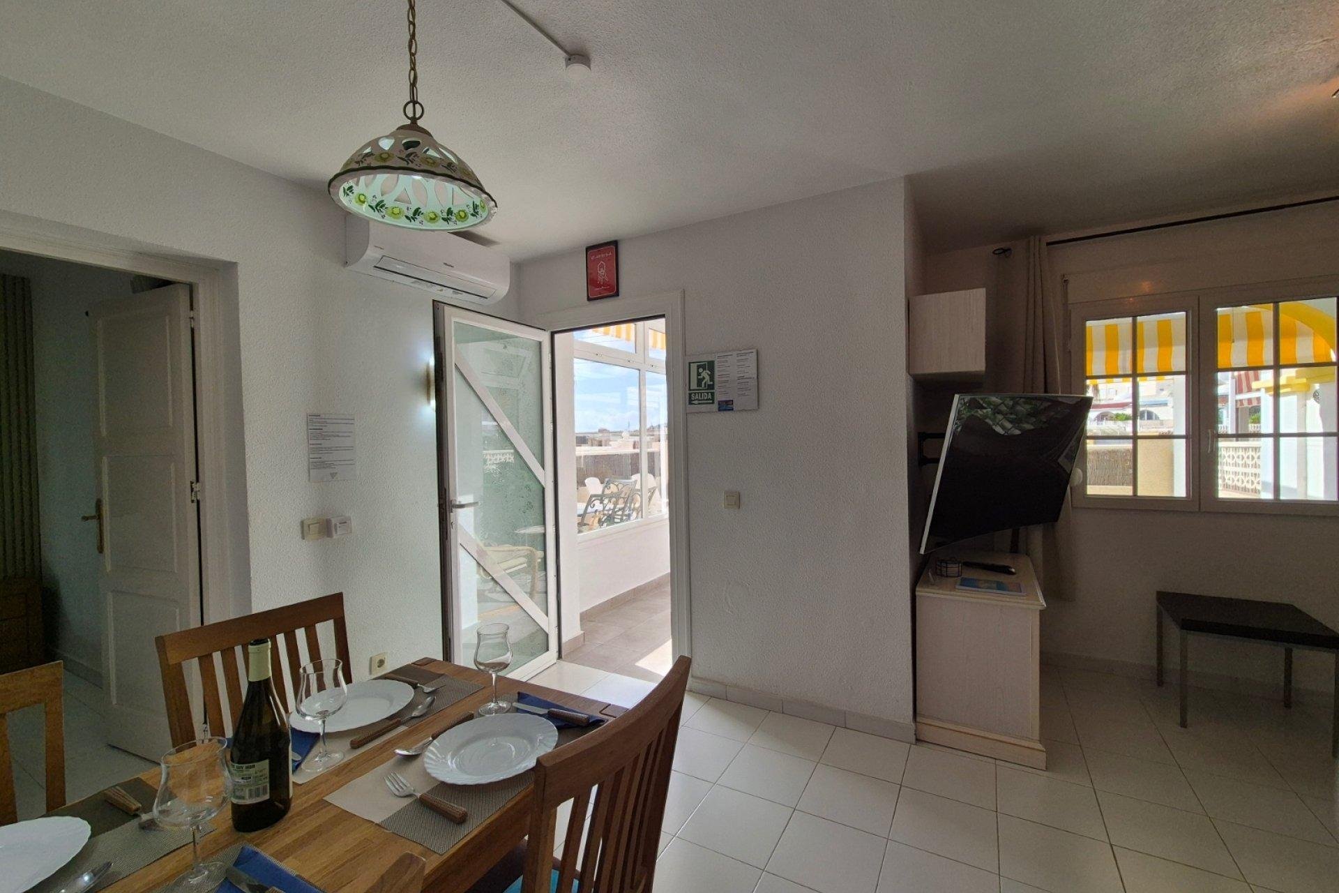 Bungalow à San Miguel de Salinas, Alicante, Espagne 1 chambre, 30 m2 No. 184285