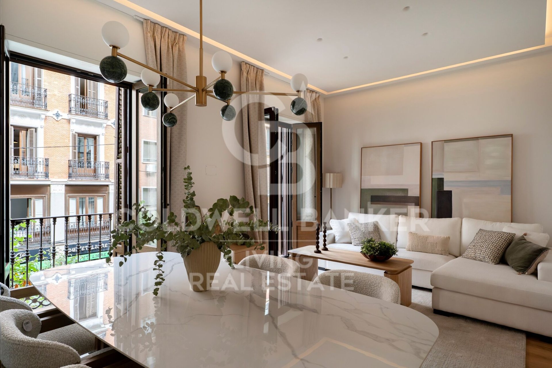 Appartamento a Madrid, Spagna 4 camere da letto, 132 mq. N° 156954