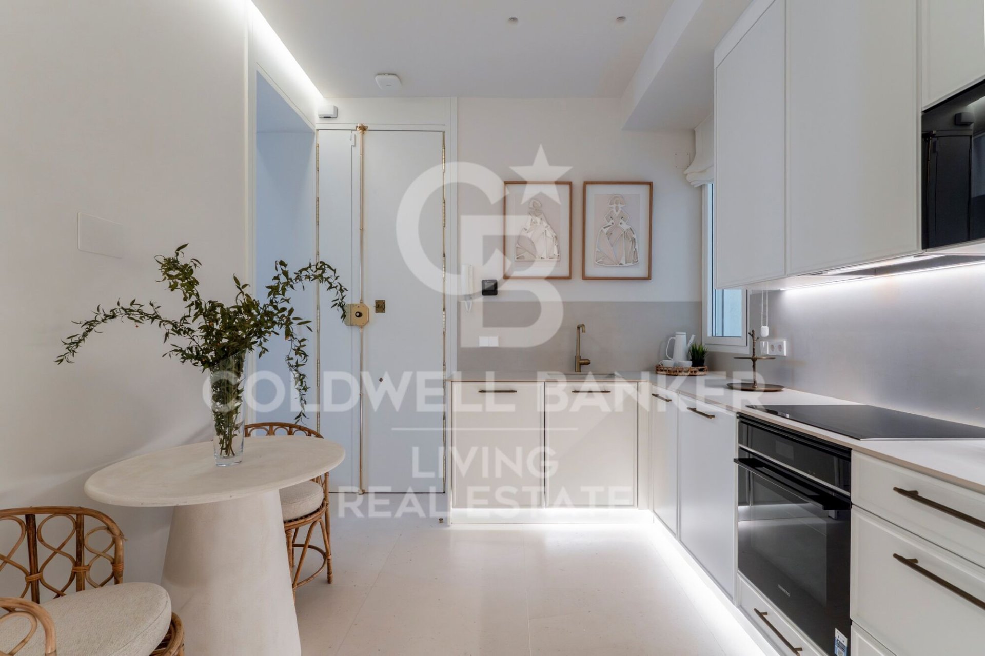 Appartamento a Madrid, Spagna 4 camere da letto, 132 mq. N° 156954