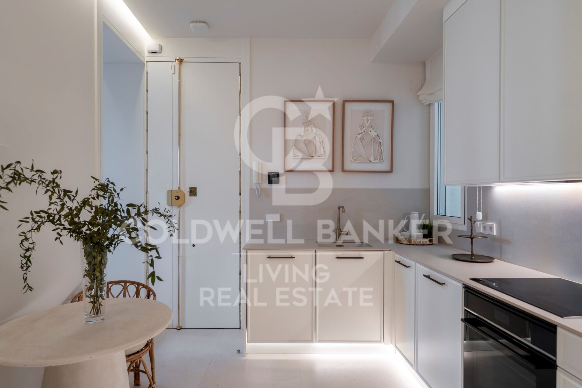 Appartamento a Madrid, Spagna 4 camere da letto, 132 mq. N° 156954
