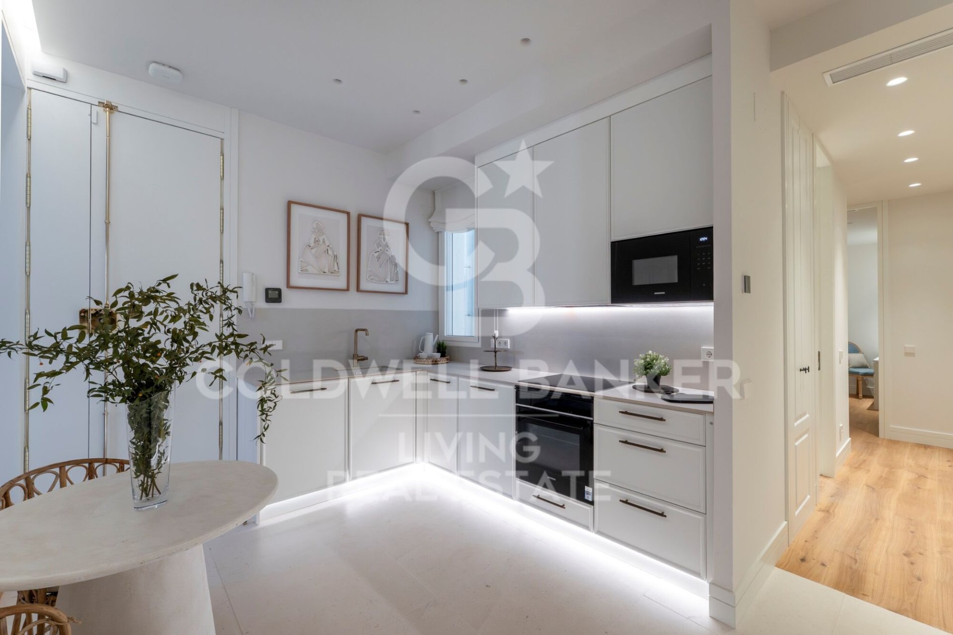 Appartamento a Madrid, Spagna 4 camere da letto, 132 mq. N° 156954