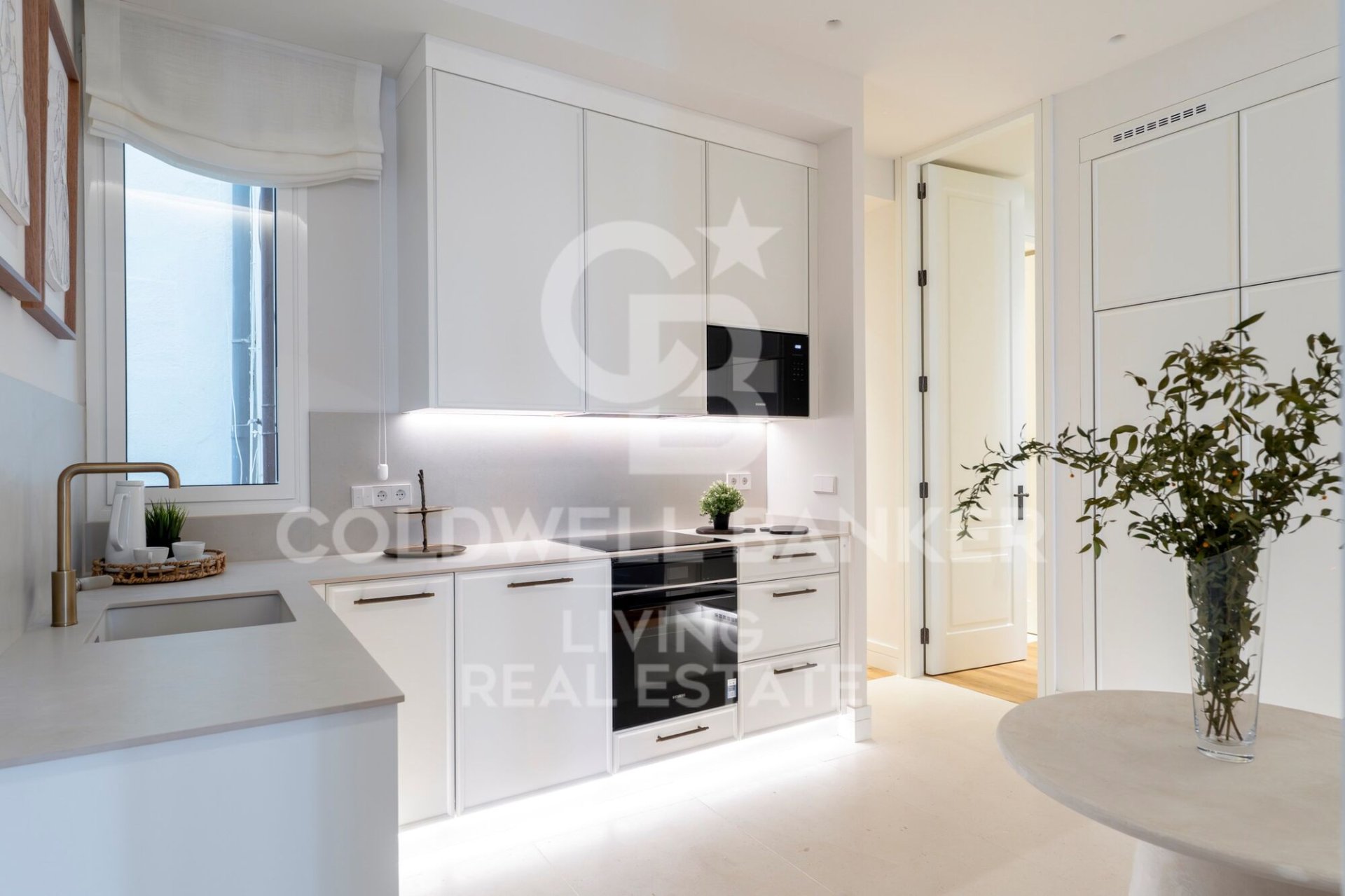 Appartamento a Madrid, Spagna 4 camere da letto, 132 mq. N° 156954