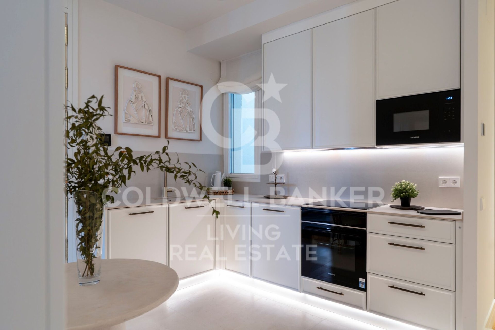Appartamento a Madrid, Spagna 4 camere da letto, 132 mq. N° 156954