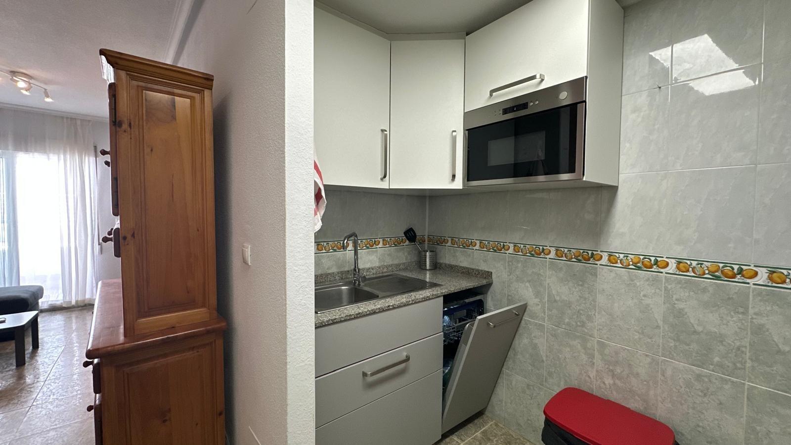 Apartment à Torrevieja, Alicante, Espagne 1 chambre, 43 m2 No. 182933