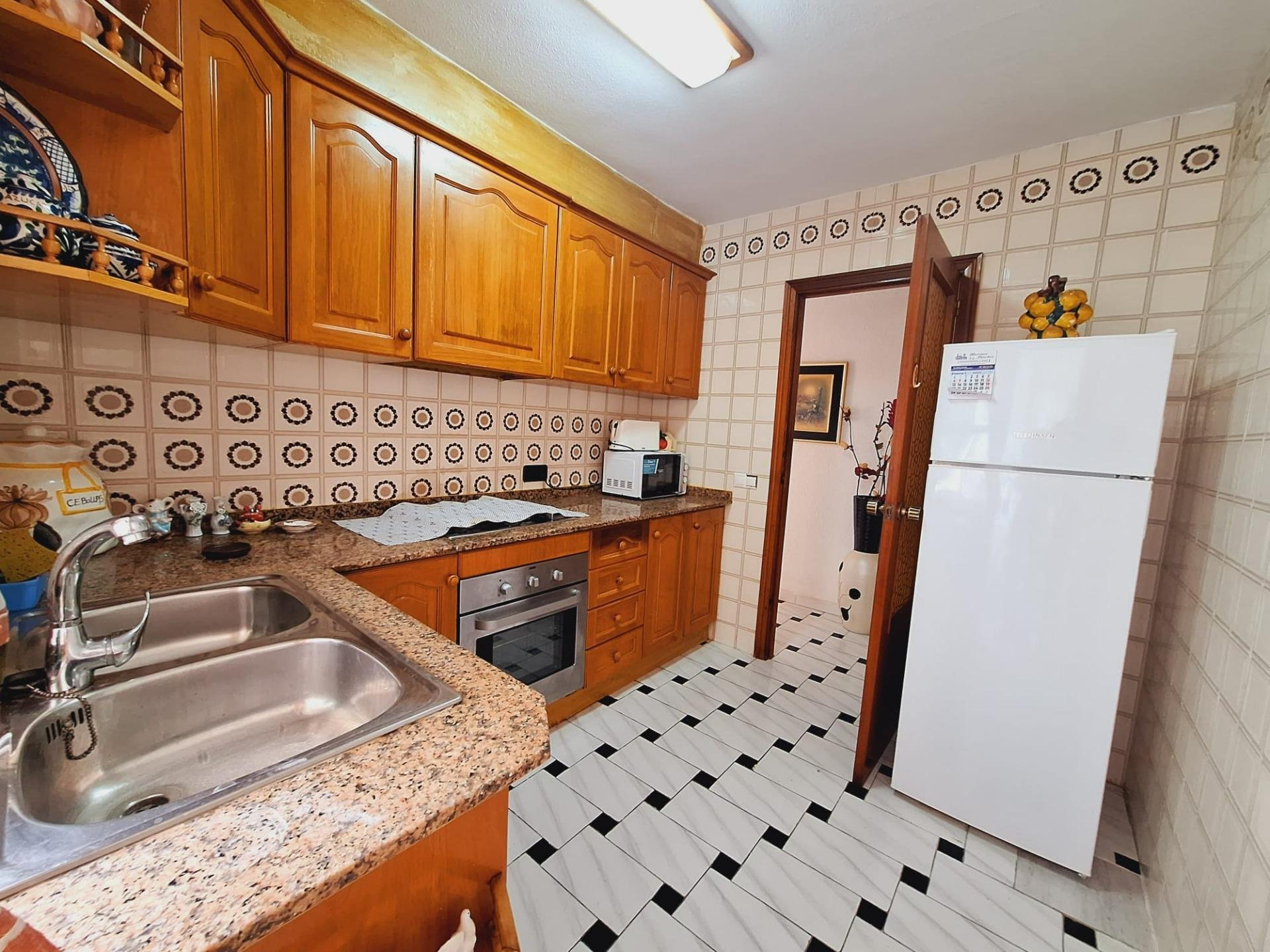Appartamento a Torrevieja, Alicante, Spagna 1 camera da letto, 93 mq. N° 182934