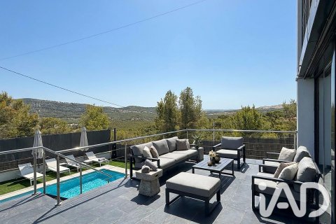 Talo Canyelles, Barcelona, Espanja 3 makuuhuonetta, 224 m2 No. 188208