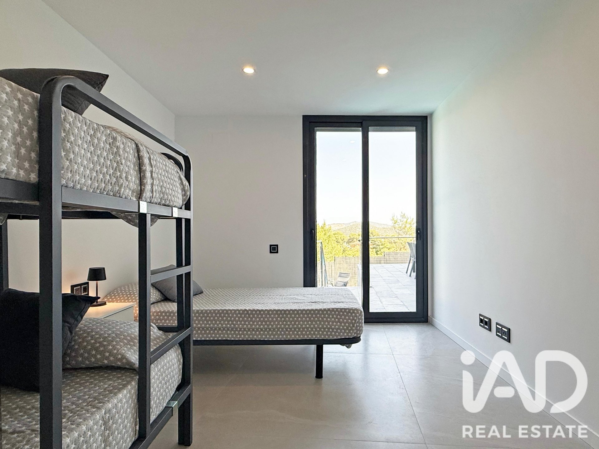 Talo Canyelles, Barcelona, Espanja 3 makuuhuonetta, 224 m2 No. 188208