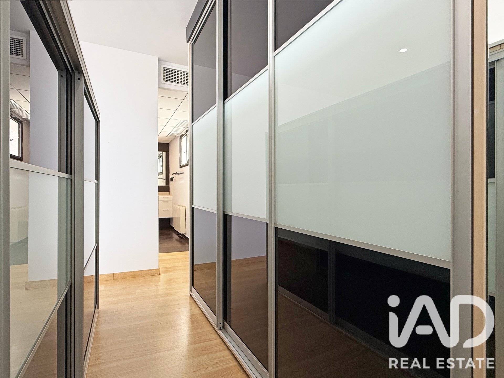 Talo Canyelles, Barcelona, Espanja 3 makuuhuonetta, 224 m2 No. 188208