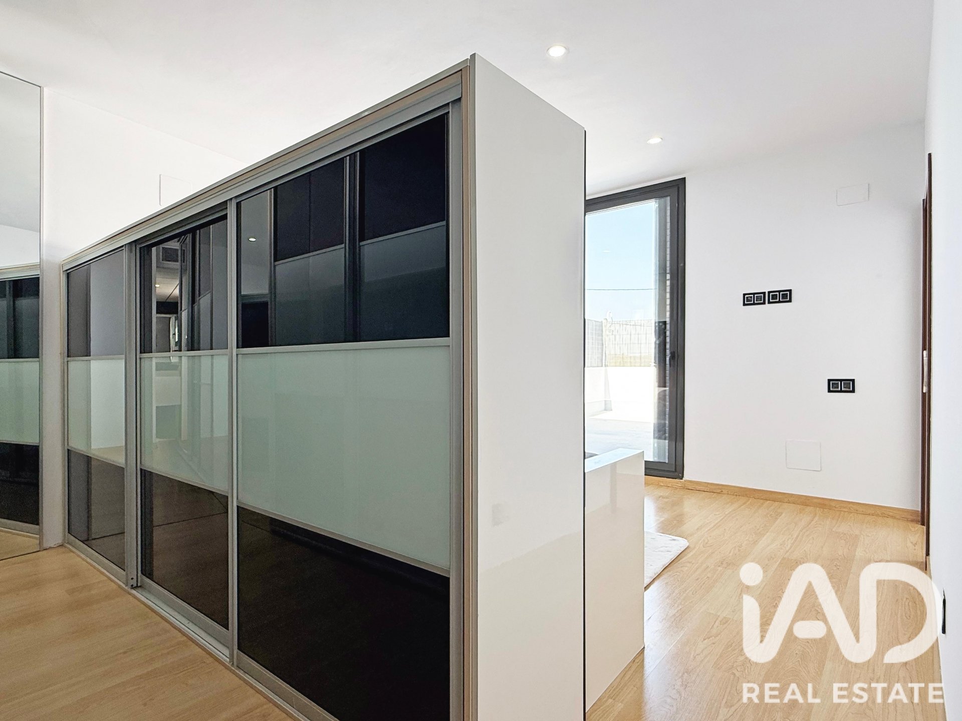 Talo Canyelles, Barcelona, Espanja 3 makuuhuonetta, 224 m2 No. 188208