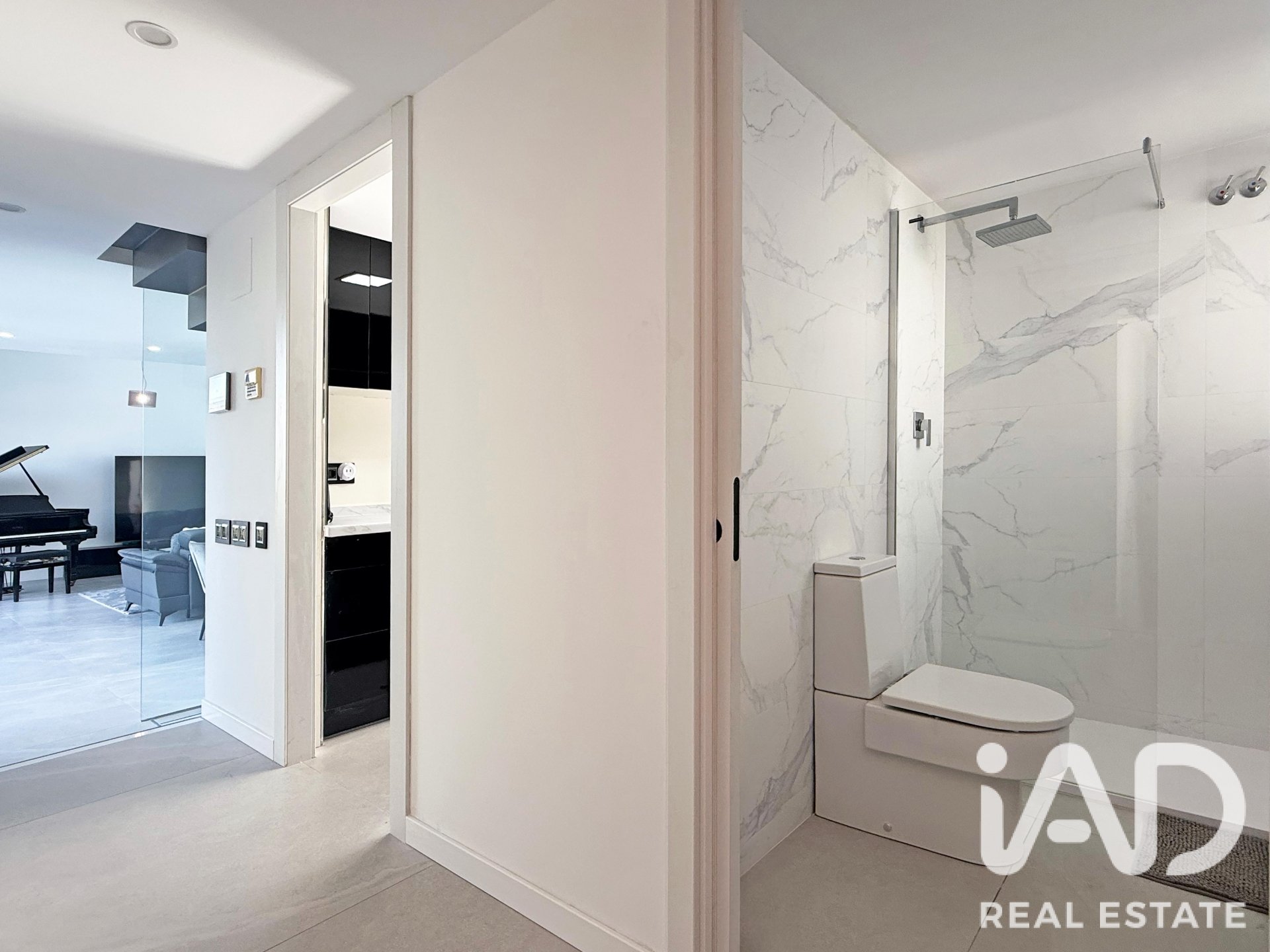 Talo Canyelles, Barcelona, Espanja 3 makuuhuonetta, 224 m2 No. 188208