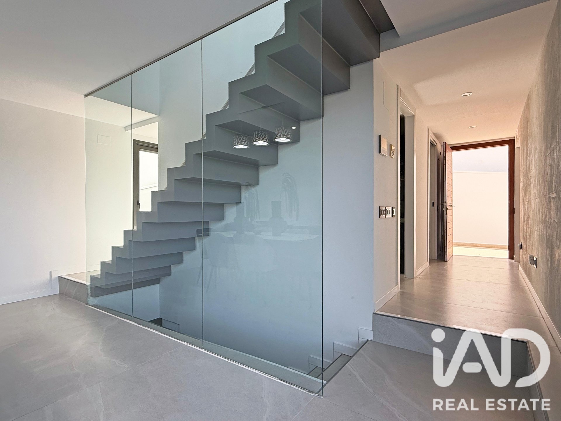 Talo Canyelles, Barcelona, Espanja 3 makuuhuonetta, 224 m2 No. 188208