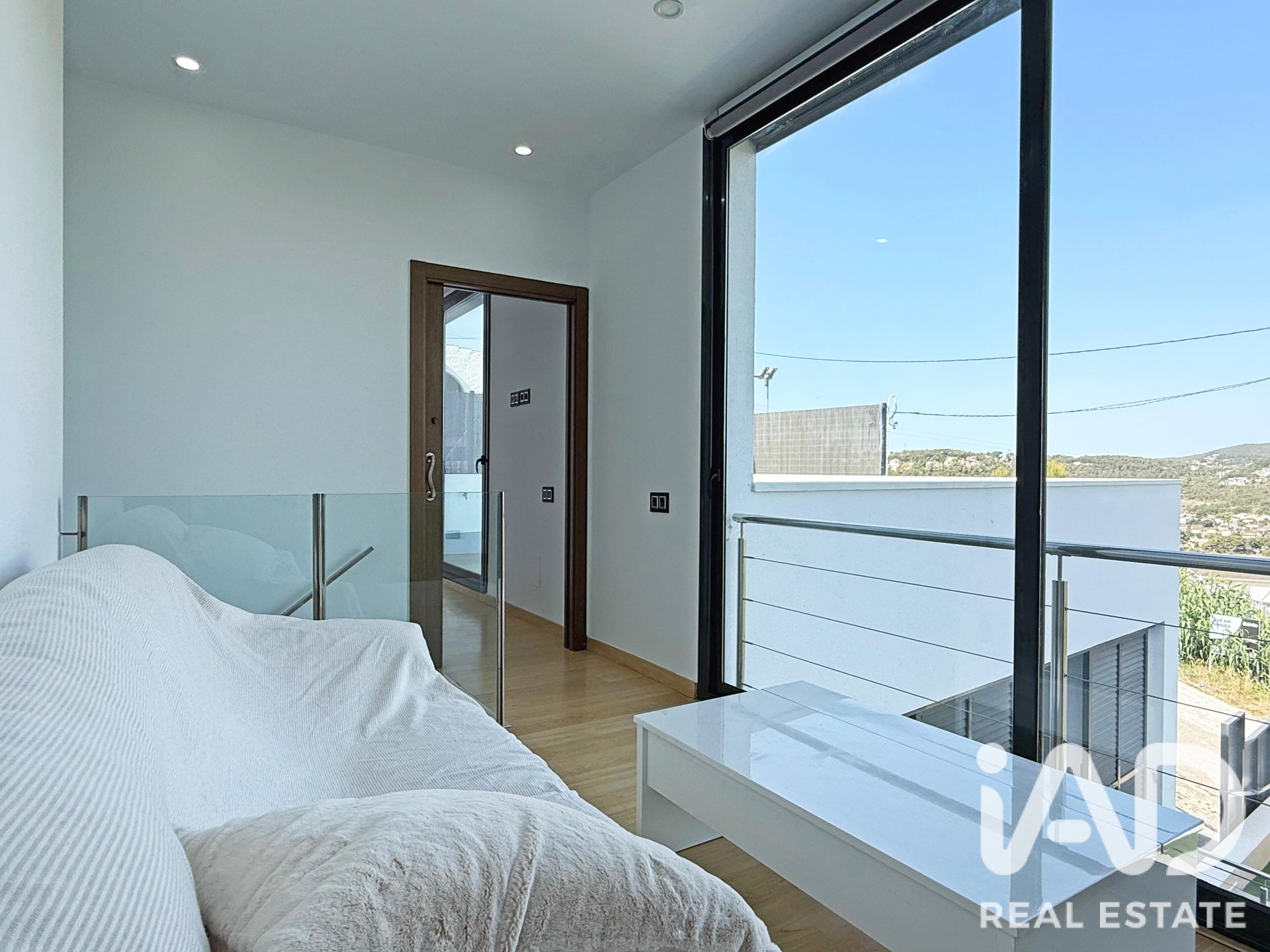 Talo Canyelles, Barcelona, Espanja 3 makuuhuonetta, 224 m2 No. 188208