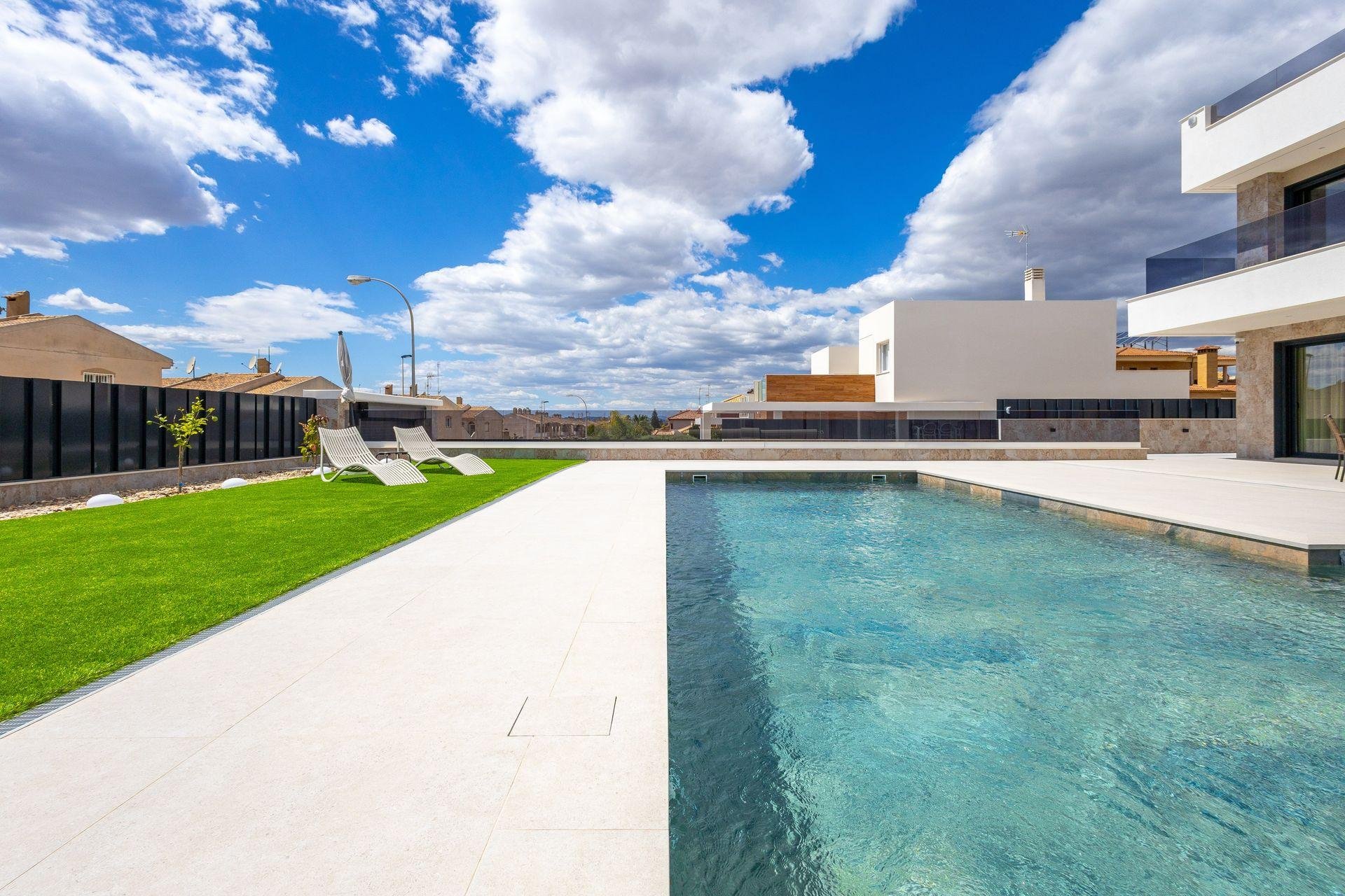Huvila Torrevieja, Alicante, Espanja 234 m2 No. 195887