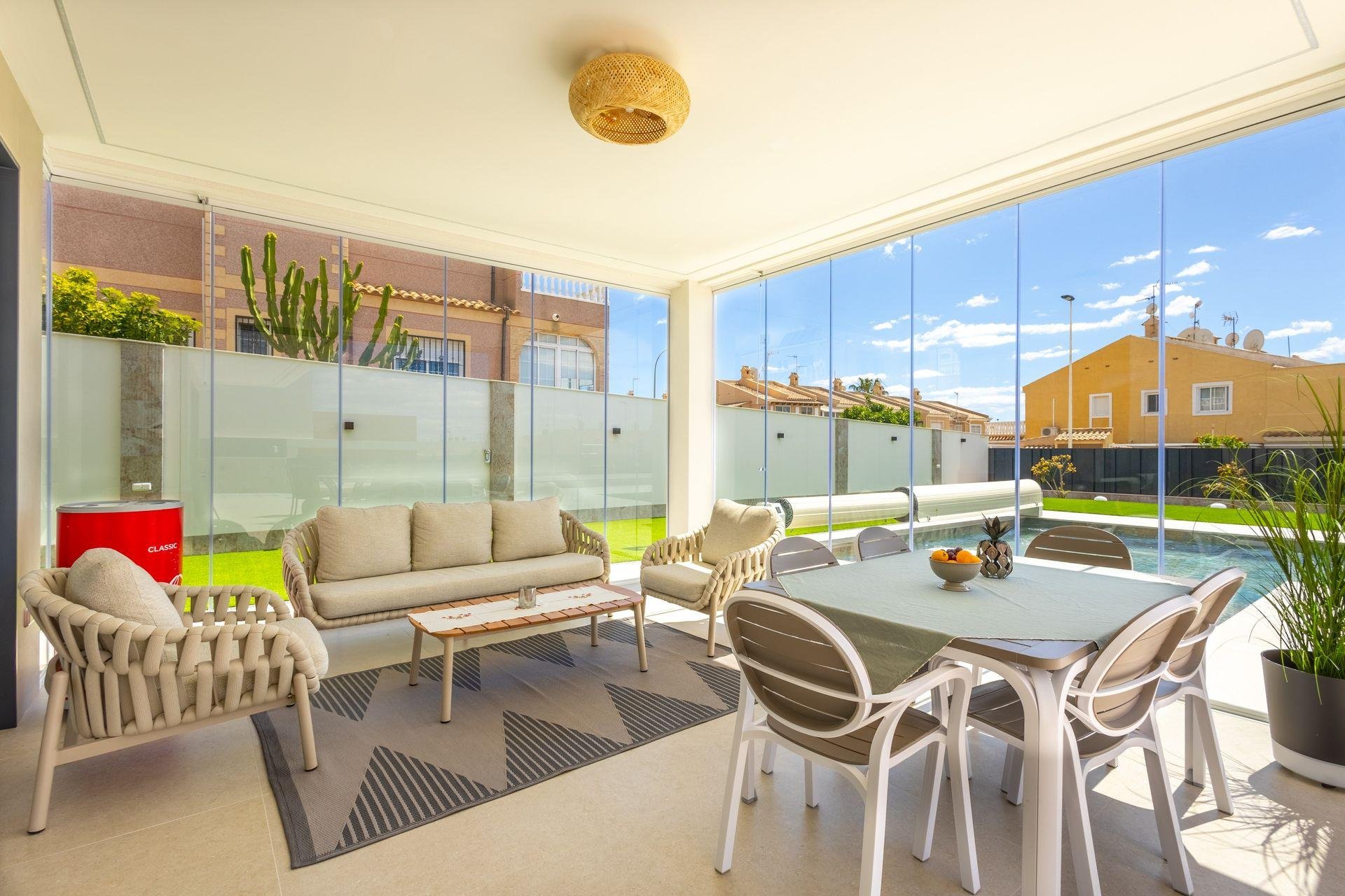 Huvila Torrevieja, Alicante, Espanja 234 m2 No. 195887