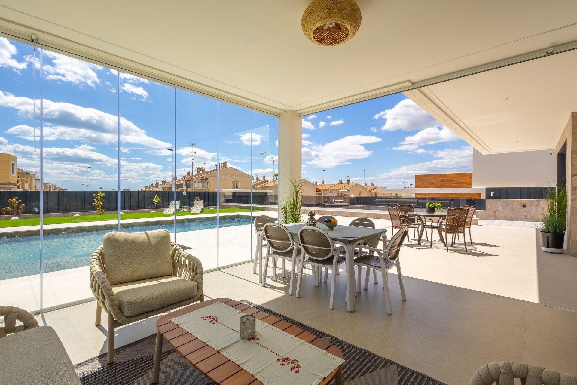 Huvila Torrevieja, Alicante, Espanja 234 m2 No. 195887